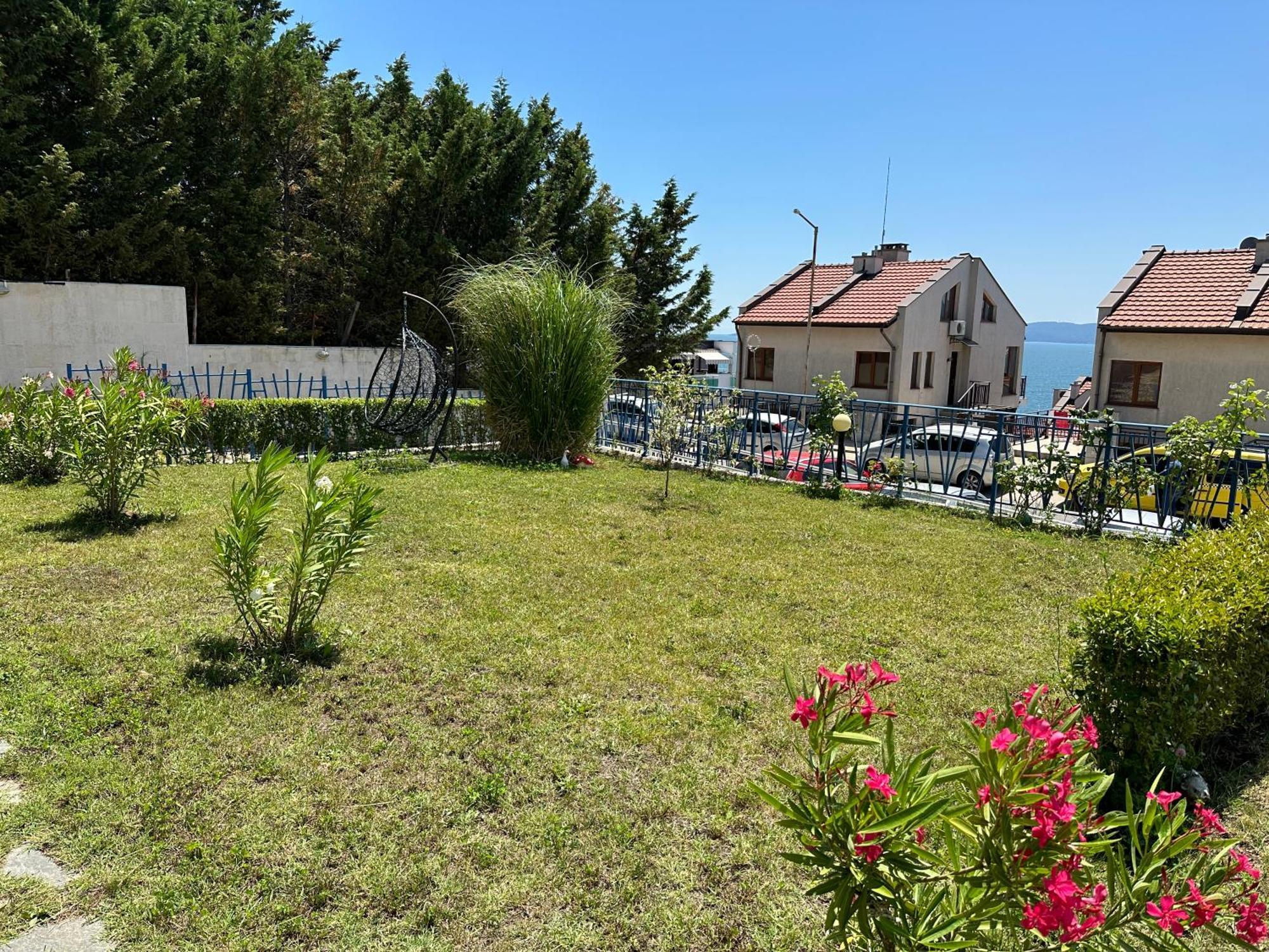 Вила Quiet Bay โซโซโปล ภายนอก รูปภาพ